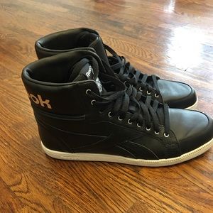 Nike Reebok classic hi black / white size 10